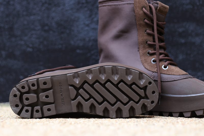 Adidas yeezy 950 2025 boost chocolate drink