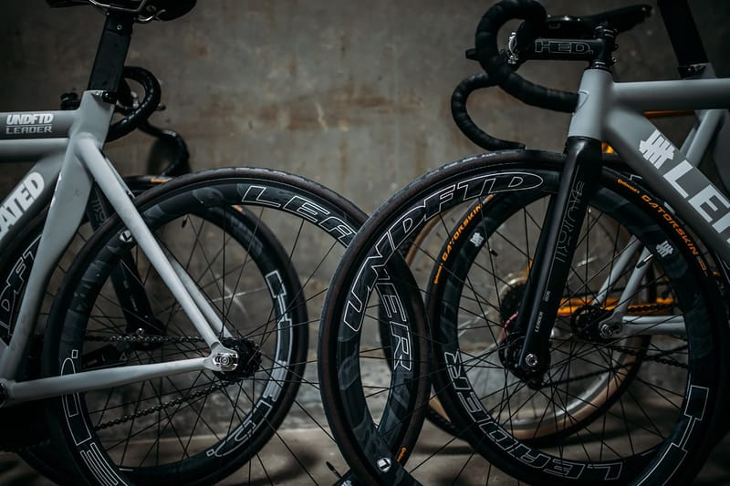 LEADER BIKES x UNDEFEATED がレースチームを結成 コンセプト