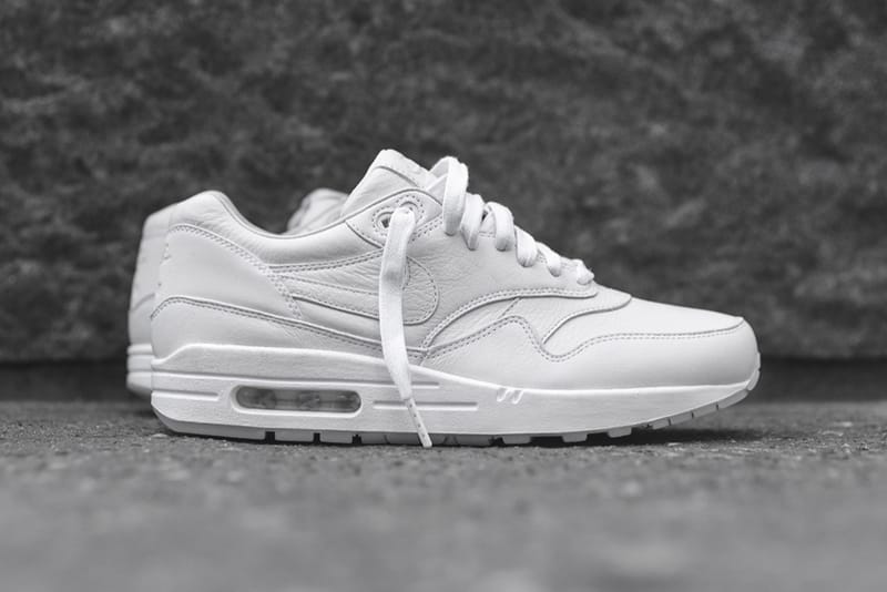 Nike air max 1 pinnacle white on sale