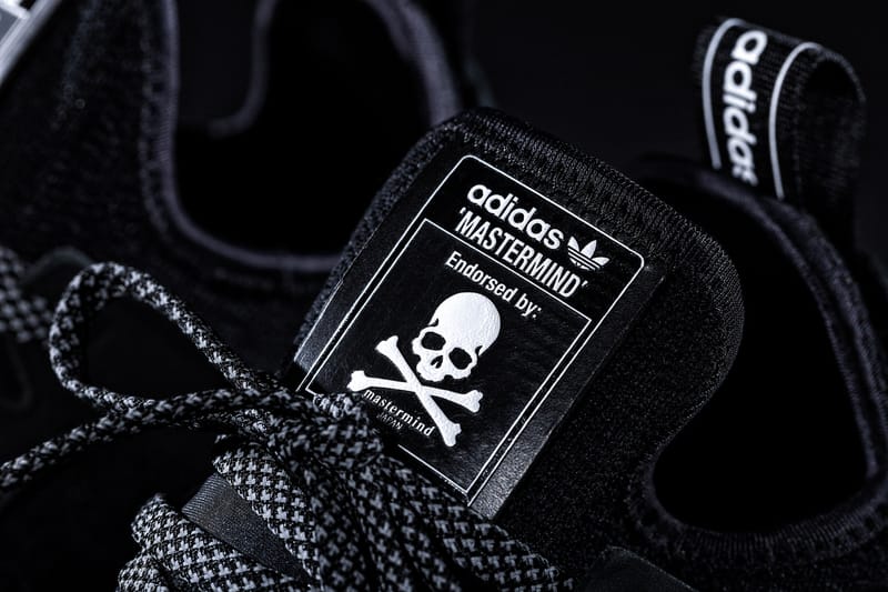 mastermind JAPAN x adidas Originals コラボレーションシューズに 