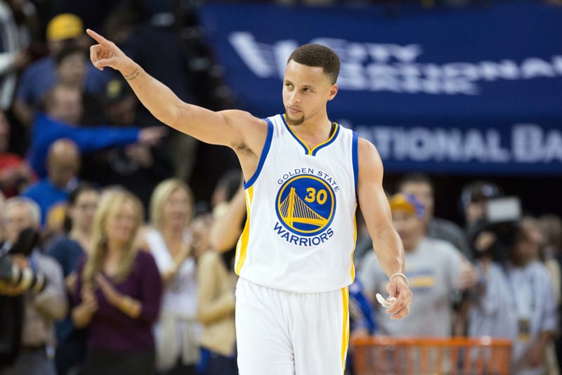 ひ*で様 ステフィン・カリー（Stephen Curry）　3p4000本達成記 ステフィン・カリーが3P通算3000本を達成「限界をもうけない