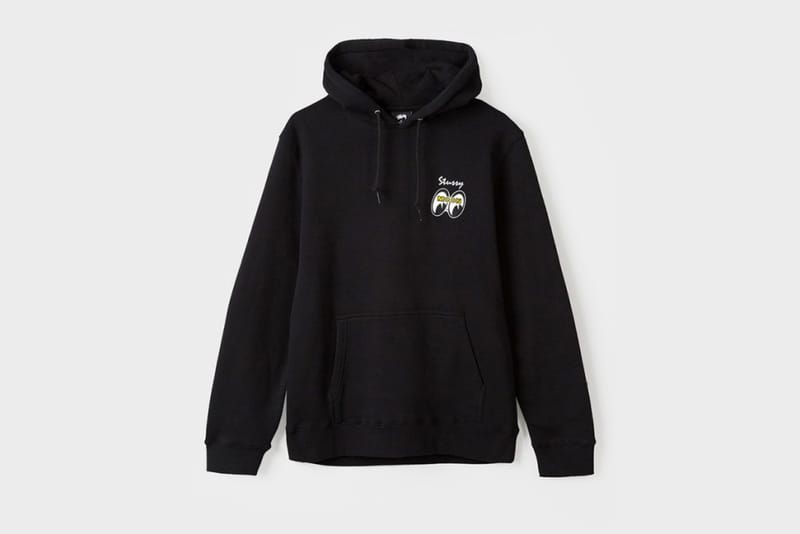 STÜSSY と老舗カーショップ MOONEYES のタッグよりコラボアイテムが