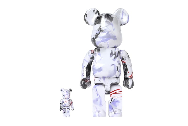 Futura と メディコムトイ がマーブル柄のベアブリックを