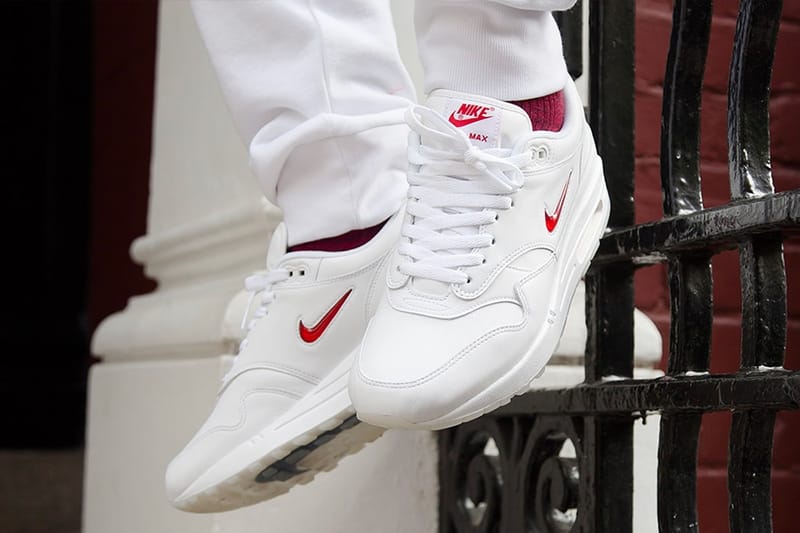 Air max 1 2025 jewel on feet