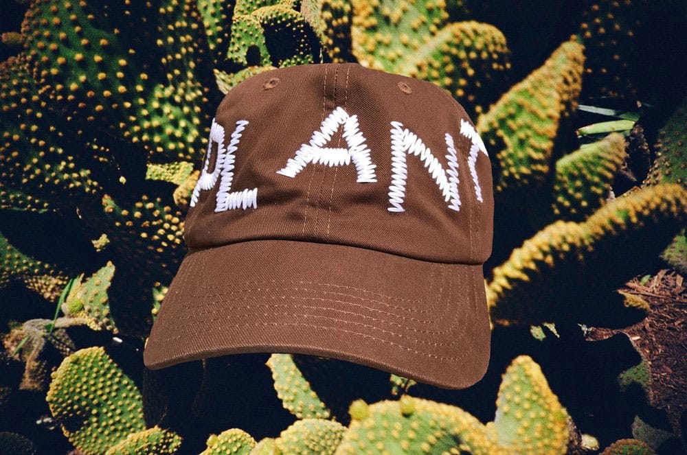 Cactus Plant Flea Market が HUMAN MADE と刺繍キャップを製作