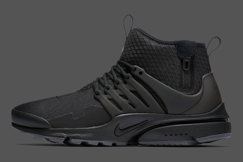 ナイキよりブラックカラーで包み込んだAir Presto Mid Utility新モデル