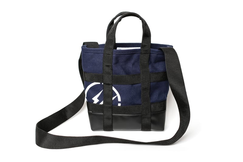 パリのコレットにて展開中のsacai x fragment designの限定