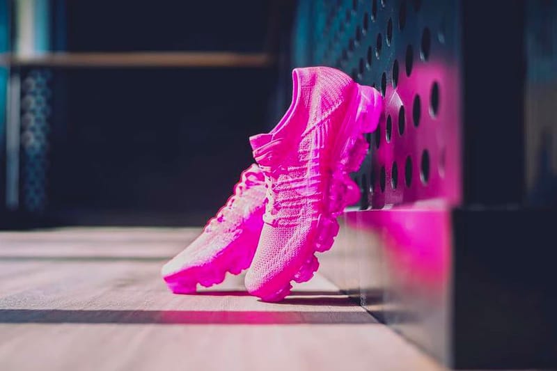 Nike air vapormax in pink on sale