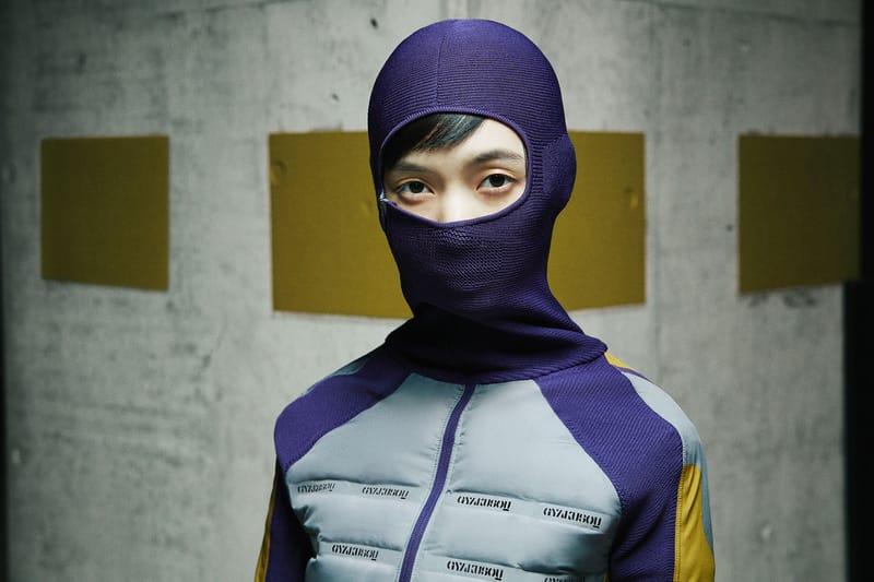 新品 gyakusou NIKE undercover ランニングジャケット 紫新品未使用タグ付