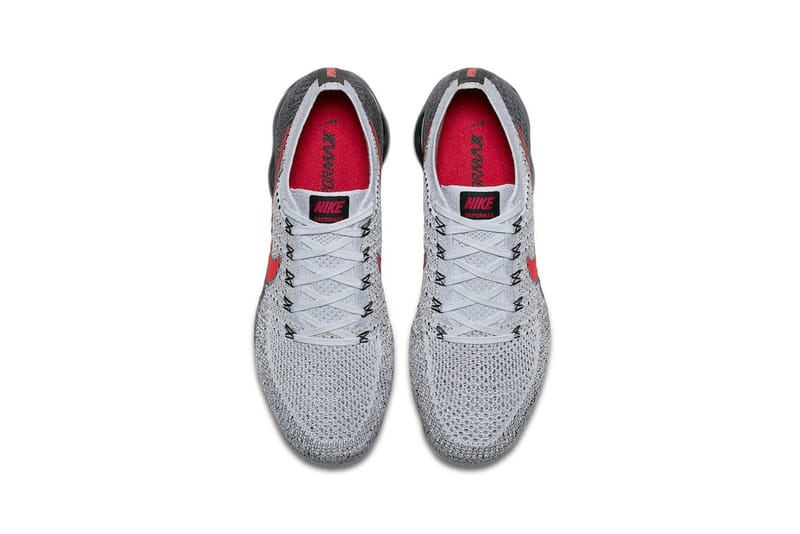 ナイキよりAir VaporMax OGモデル3型のデザインを融合させた新作