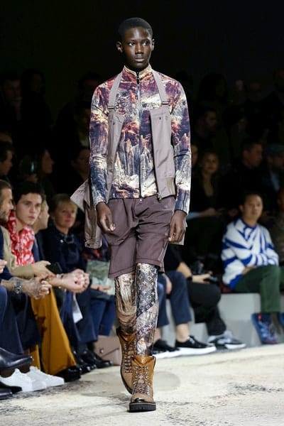 キム・ジョーンズの集大成を祝うべく伝説のモデルも登場したルイ