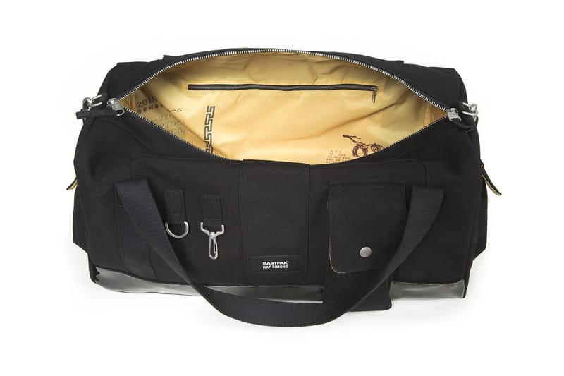 Raf Simons x Eastpak 2018年春夏コレクションのオフィシャルルックが