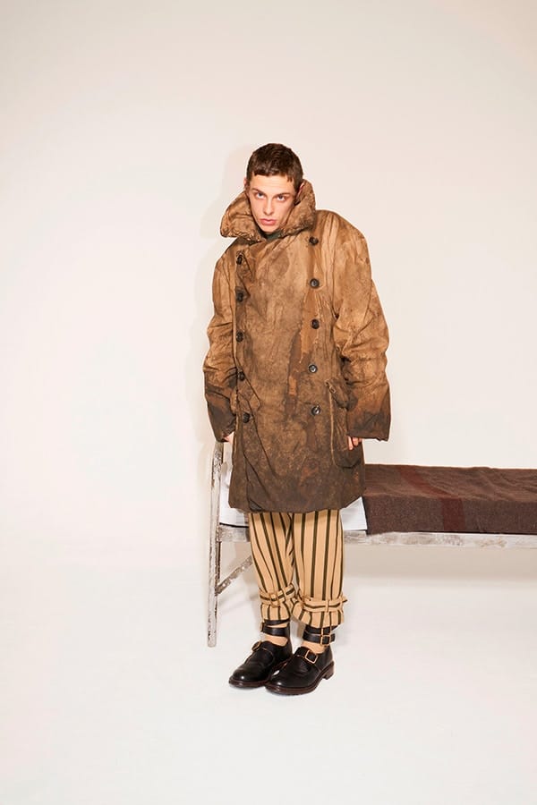 ヴィヴィアン ウェストウッドより個性溢れる2018年秋冬ルックブック