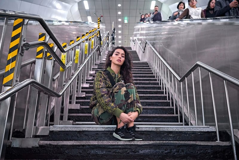 Supreme Girl Adrianne Ho エイドリアン・ホウ 油絵