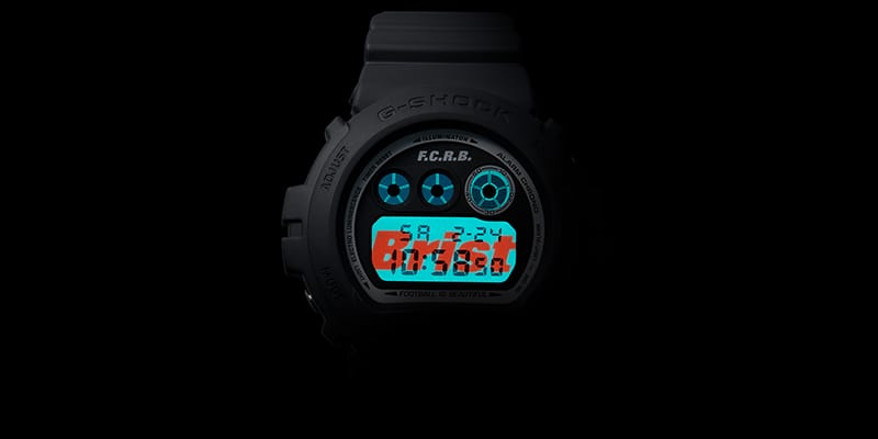 シンプルで使い勝手の良さそうなデザインが目を引く F.C.R.B. x G-SHOCK のコラボウォッチが誕生