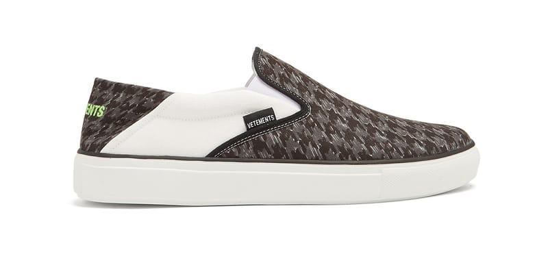 最終値下げ【新品】ヴェトモン vetements  スリッポン 43 VANS ヴェトモンよりヴァンズ スリッポン風の最新フットウェアがリリース