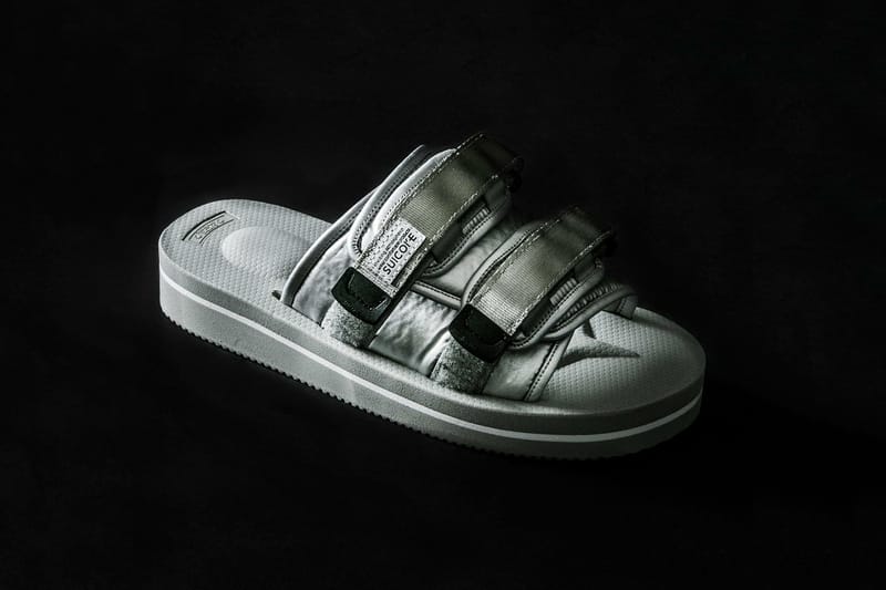 ミリタリーな配色で仕上げた monkey time x SUICOKE のコラボサンダル