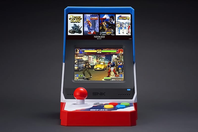 手のひらサイズの家庭用アーケード型ゲーム機 NEOGEO mini が発売決定