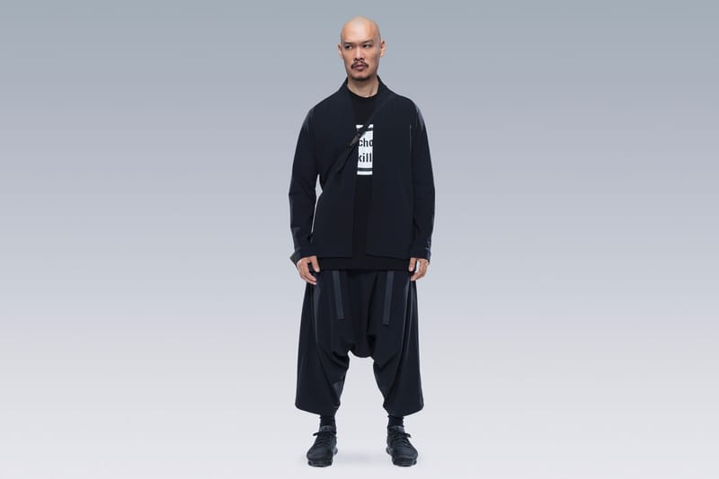 ACRONYM® よりデザイン性と実用性を兼備したテクニカル