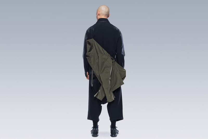ACRONYM® よりデザイン性と実用性を兼備したテクニカル ACRONYM® よりデザイン性と実用性を兼備したテクニカル