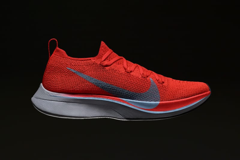 NIKE ZOOM VAPORFLY 4% FLYKNIT ヴェイパーフライ-