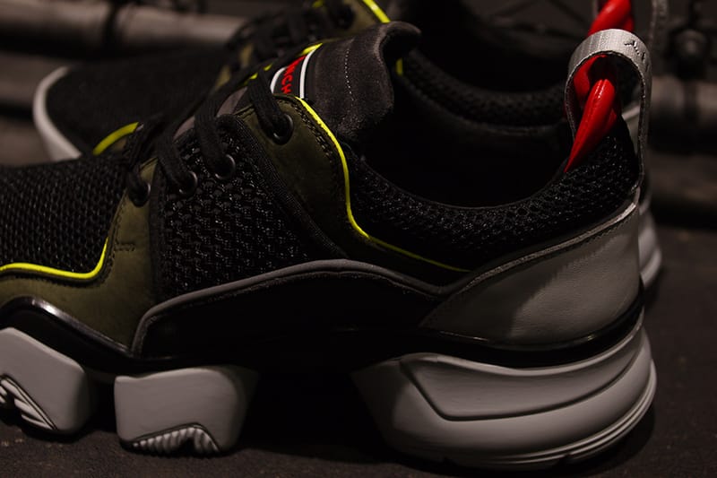 Givenchy と国井栄之率いる mita sneakers が JAW のコラボ