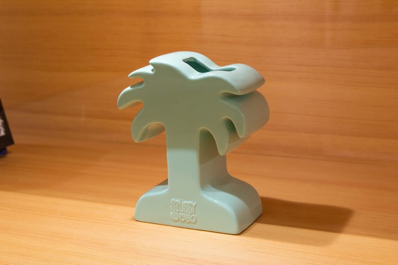 STUSSY原宿リニューアル記念 セラミックパームフラワーベース STUSSY原宿リニューアル記念 セラミックパームフラワーベース