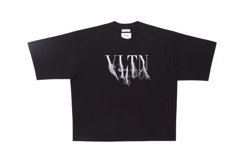 valentino  doublet コラボ　刺繍　Tシャツ　XLサイズ約63ｃｍ袖丈