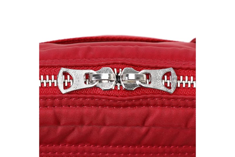 トーガ プルラ×ポーターコラボを記念したトランクショーがJP品川駅構内