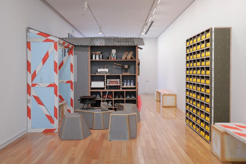 トム・サックスの展覧会“ティーセレモニー”の様子を公開 | Hypebeast.JP