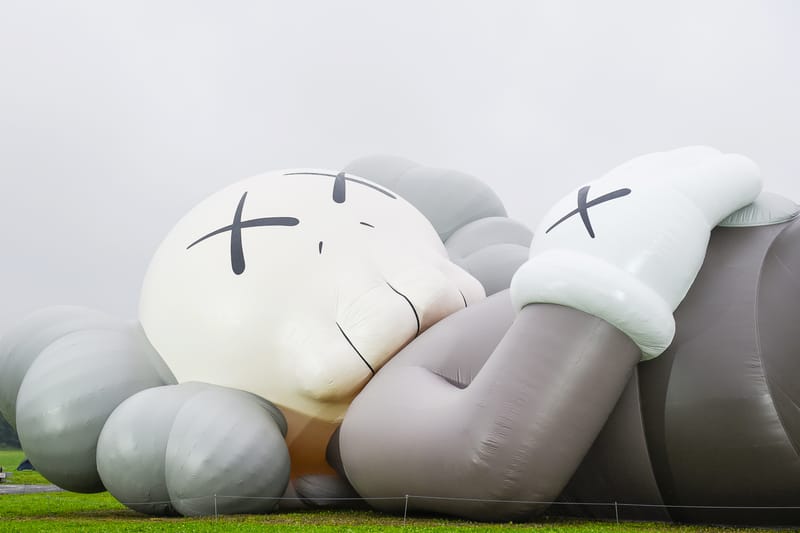 著名人たちも駆けつけた“KAWS:HOLIDAY JAPAN”のオープニングイベントに