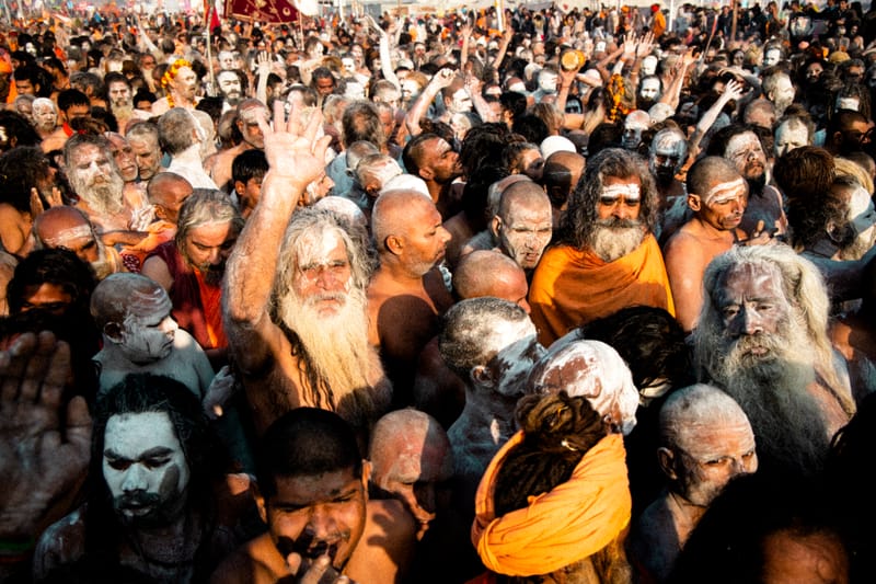 IMA:ZINEがインドの大祭・クンブメーラを記録した名越啓介の写真展を開催 | Hypebeast.JP