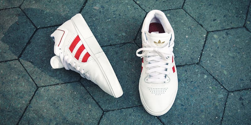 ウェア thehundreds adidas skateboarding PRODUCTS] ADIDAS SKATEBOARDING - TYSHAWN RED / WHITE | VHSMAG
