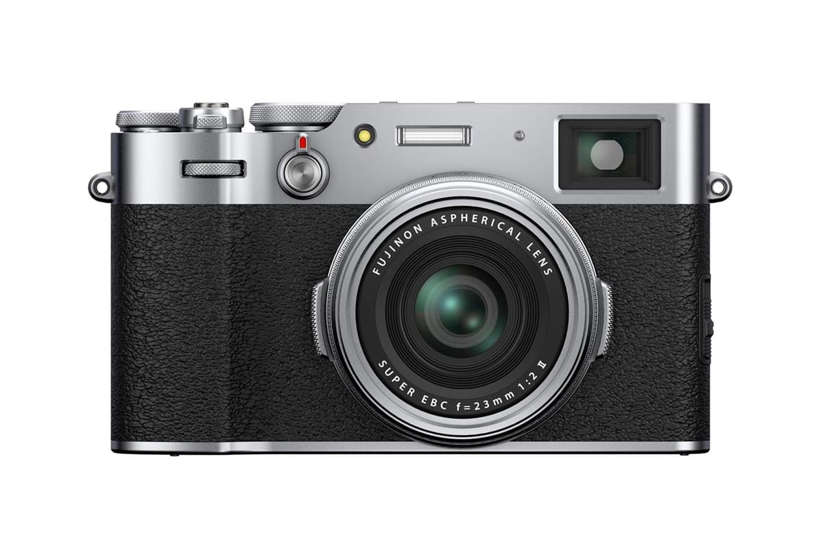 富士フィルムから高級コンパクトデジタルカメラ最新作X100Vが登場