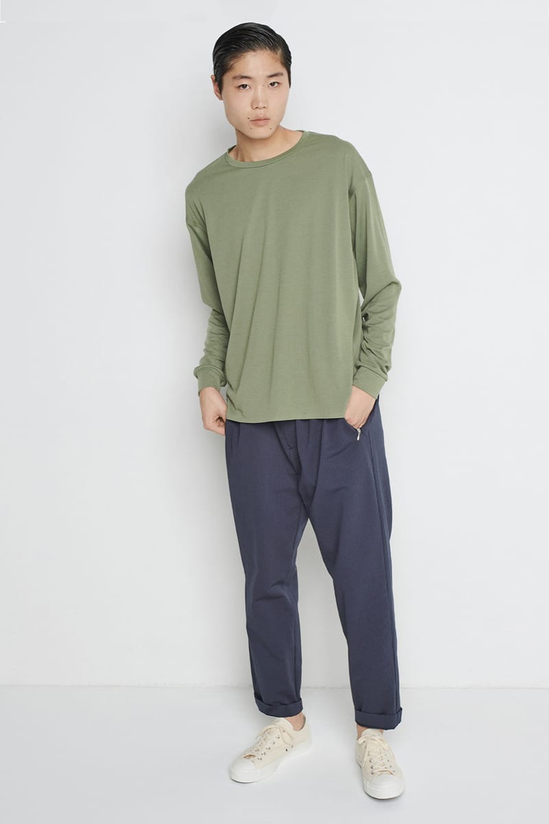 新品 定価19440 DESCENTE pause URAKE プルオーバー スウェット 新品 定価19440 DESCENTE pause URAKE プルオーバー スウェット