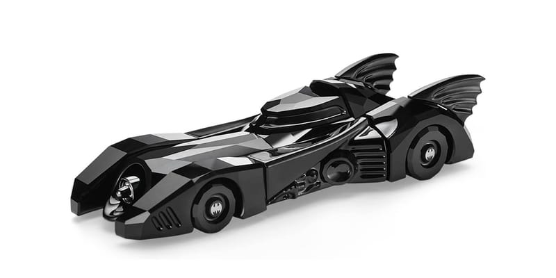 廃番！レア!!!スワロフスキー　Batmobile　バットモービル　バットマン スワロフスキーからバットマンのクリスタルコレクションが登場