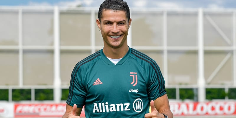 【開封済み】 Soccerwe  クリスティアーノ・ロナウド クリスティアーノ・ロナウドがマンチェスターUから裏切られたと