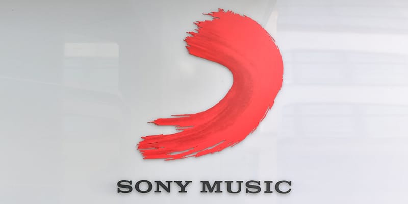 GUCCI X SONY MUSIC PUBLISHING ソニーミュージック sony-music-100m-usd-social-