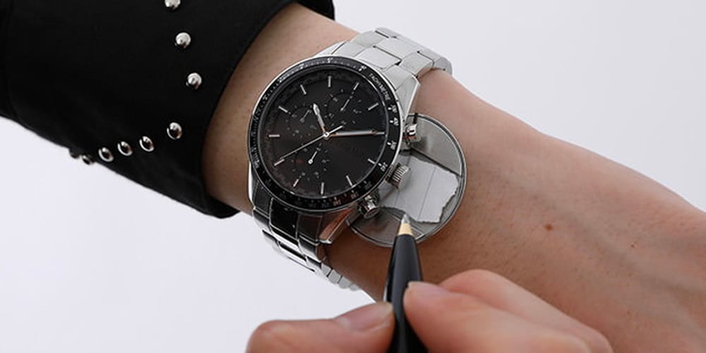 デスノートで夜神月の使用する腕時計を再現したプロダクトが登場