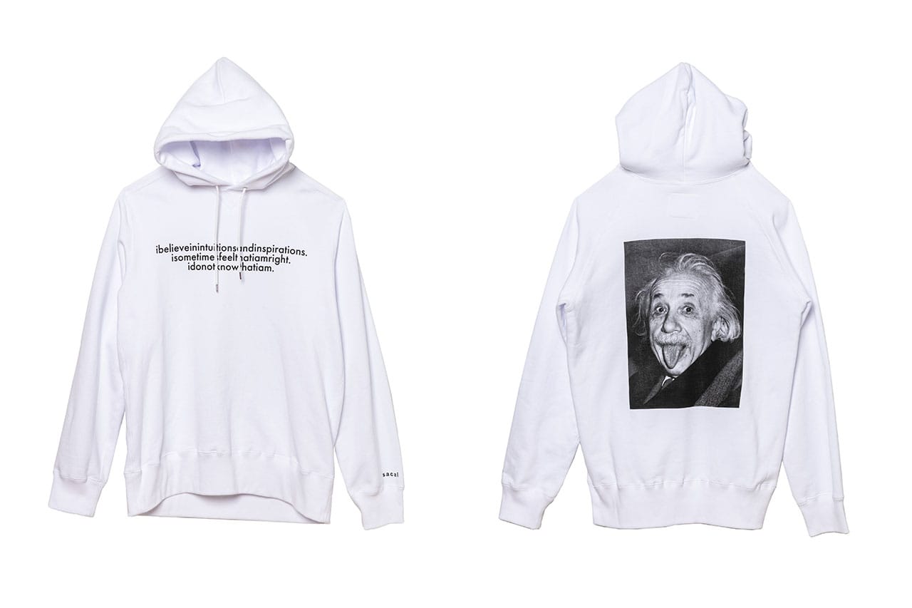 サカイからアインシュタインをフィーチャーしたTシャツ&フーディが発売