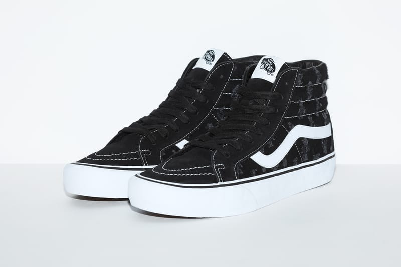 シュプリーム x ヴァンズからデニム地のフットウェアが登場