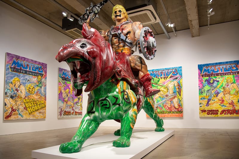 世界三大銘木　最高級マホガニー仕様　『スタンドメニューボード』　絵画　彫刻仕上げ MADSAKIが個展をカイカイキキギャラリーで開催 | Hypebeast.JP