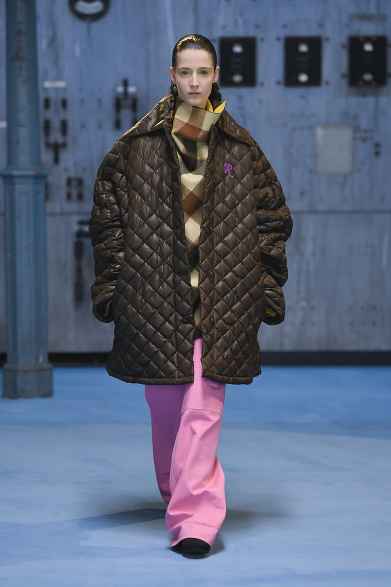 RAF SIMONS 21 aw look 41 collectionカラーブラック