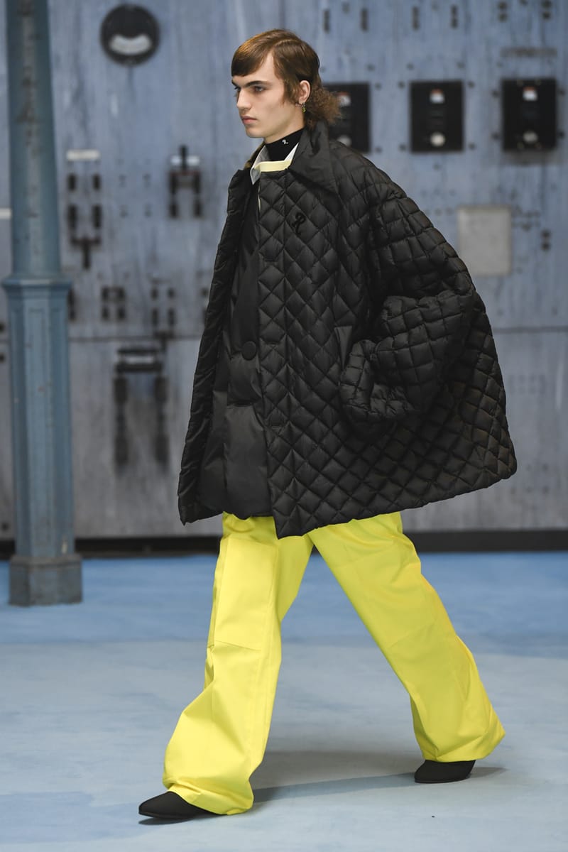 RAF SIMONS 21 aw look 41 collectionカラーブラック - ステンカラーコート