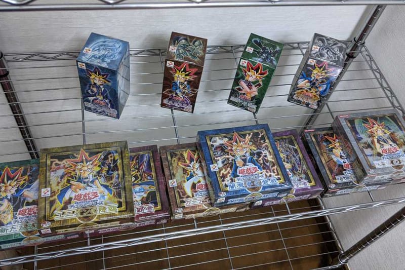 夫婦間のトラブルから『遊戯王OCG』初期未開封ボックスが大量に出品 