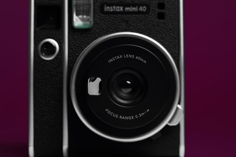最新インスタントカメラ チェキ インスタックスミニ40にフォーカス 