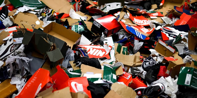 とあるスニーカーショップが転売防止でシューボックスを破壊して とあるスニーカーショップが転売防止でシューボックスを破壊して