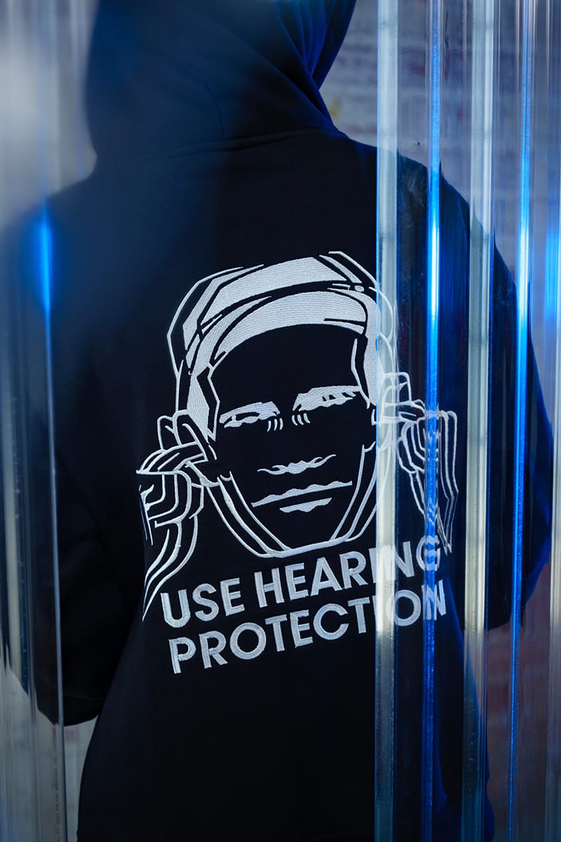 プレジャーズからニュー・オーダーとの公式コラボコレクションが登場