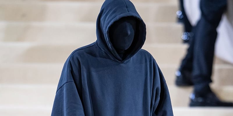 BALENCIAGA DEMNA GVASALIA デムナヴァザリア ブック BALENCIAGA WINTER 18 / Edit: Demna Gvasalia | 小宮山書店