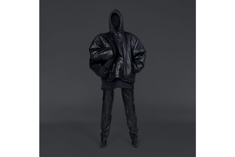 イージーギャップ x バレンシアガが販売開始 | Hypebeast.JP